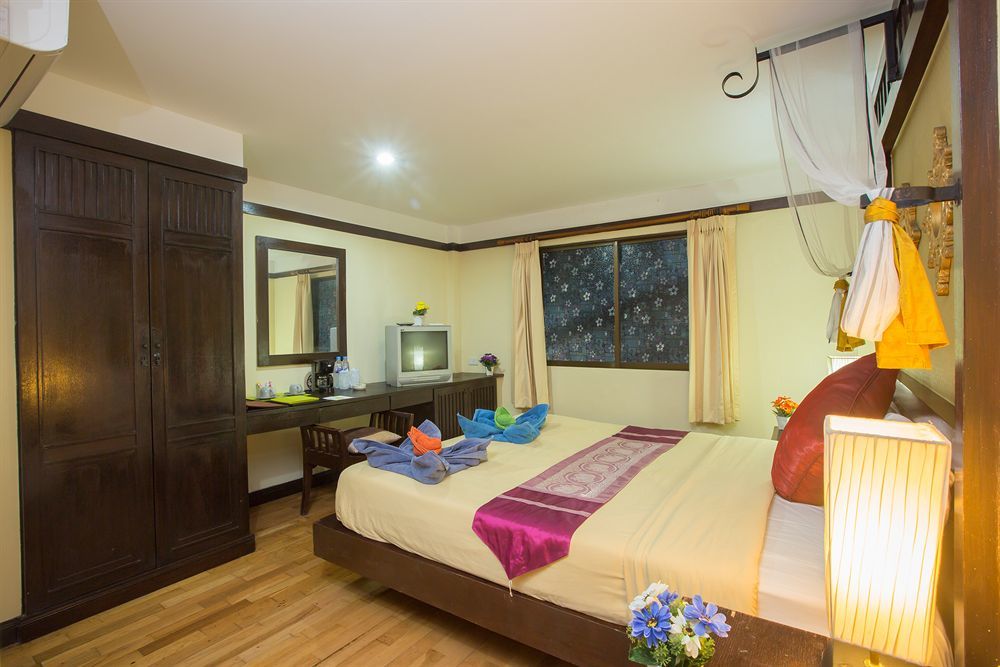 Oyo 255 The Ocean Hotel Patong Εξωτερικό φωτογραφία