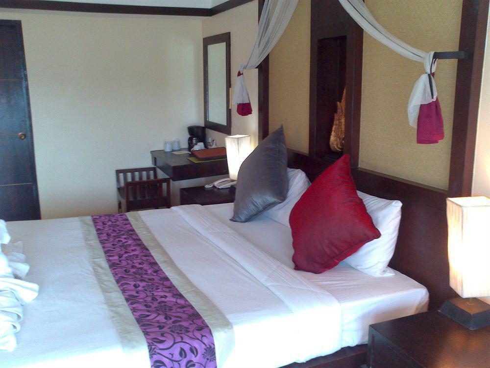 Oyo 255 The Ocean Hotel Patong Εξωτερικό φωτογραφία